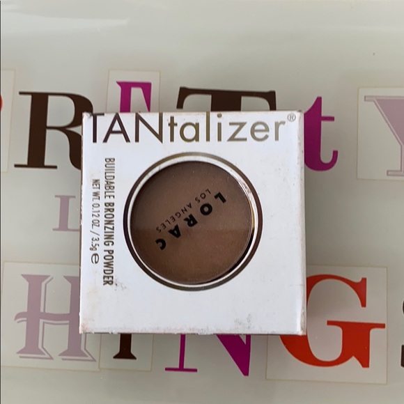 “Lorac” Tantalizer buildable bronzing powder - Picture 2 of 11